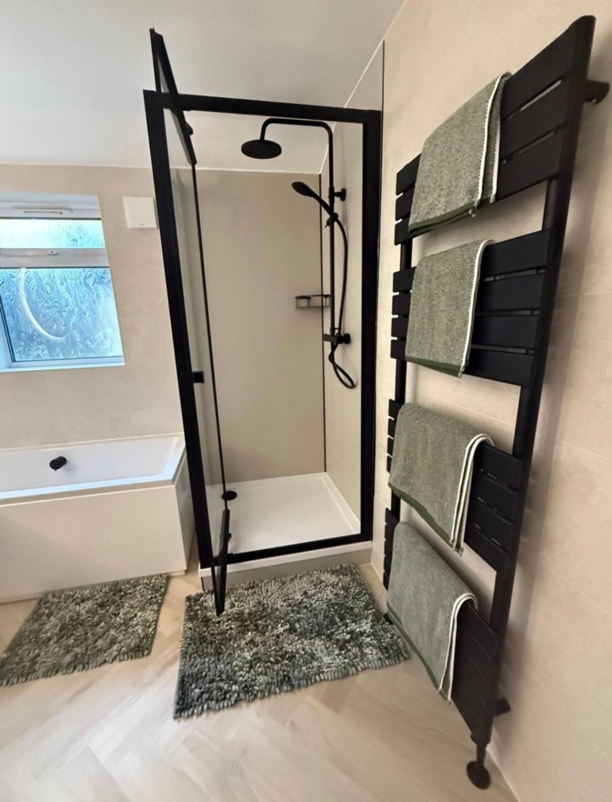 Modern 2 Bed House In Rainham, Kent - Central Location Rainham  Extérieur photo